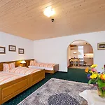 Отель Guter Hirte Huttwil